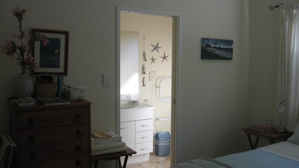 Kotuku Bed & Breakfast Whangamata Szoba fotó